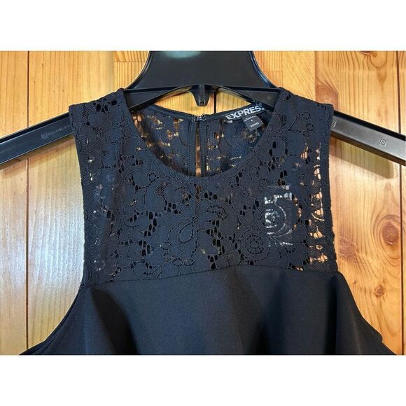 Express Size 6P Women’s Romper Off Shoulder Black Lace Shorts nwt (4969) - Picture 4 of 7